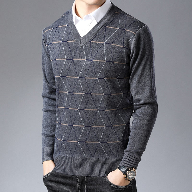 Pullovers V Neck Slim Fit Sweater For Mens