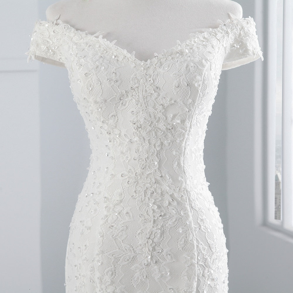 Beautiful Lace Embroidery Half Sleeve Wedding Dresses